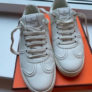 Valentino Garavani sneakers little used.